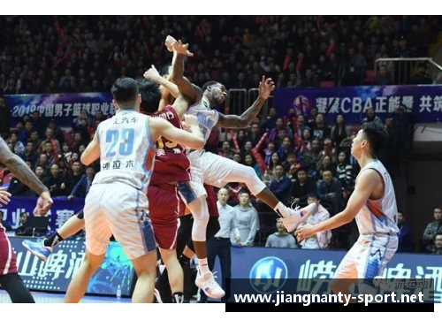 湖人逆转太阳，CBA总决赛第三场精彩纷呈！湖人领先2-1！